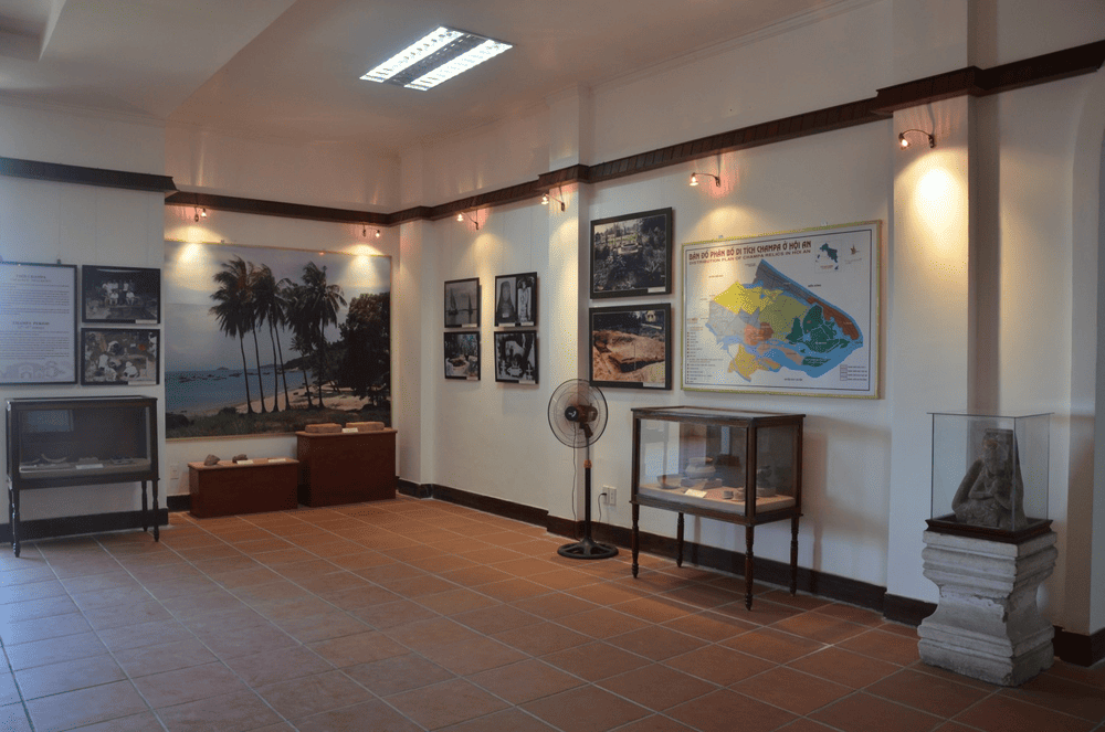 The exhibition space inside the museum reflects the historical development of Hoi An (Source: Hoi An Center for Cultural Heritage Management and Preservation)